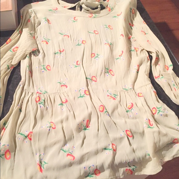 Asos Floral Backless Top, size 4 - Picture 4 of 4